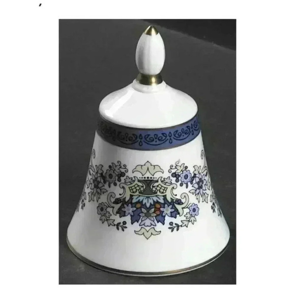 Danbury Mint | Bells of the Great Porcelain Houses | Vintage | Royal Doulton - Picture 1 of 8